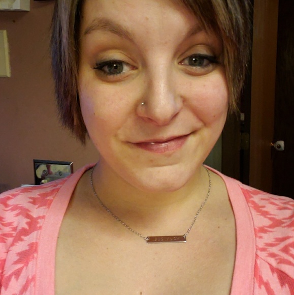 Meet your Posher, Melissa - Picture 2 of 2